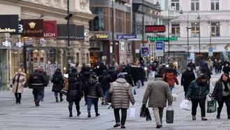 Austria imposes full lockdown as COVID-19 grips Europe