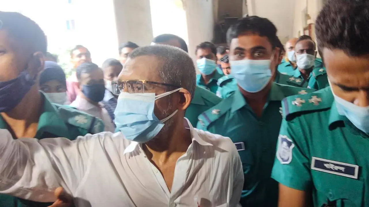 অবৈধ সম্পদ অর্জনের মামলায় বাবরের ৮ বছরের কারাদণ্ড