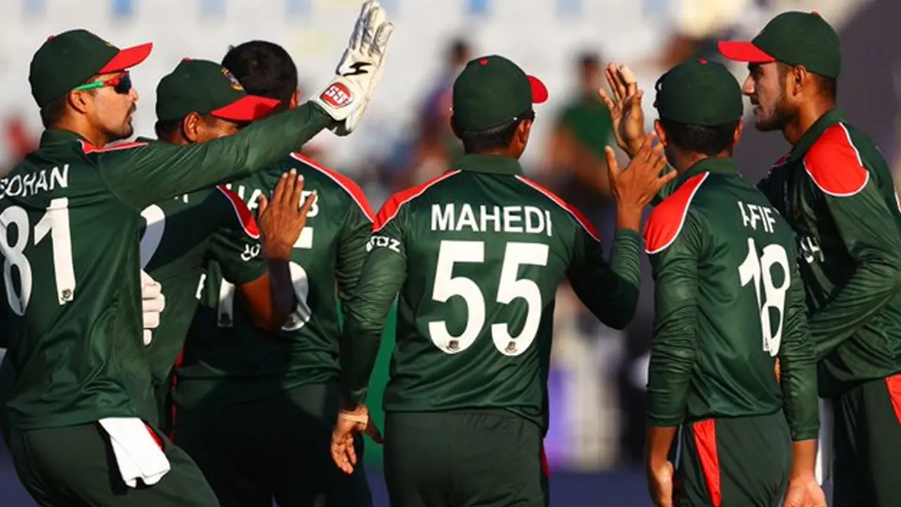কথার তর্কে নয়, মাঠে জিতুন মাহমুদউল্লাহ
