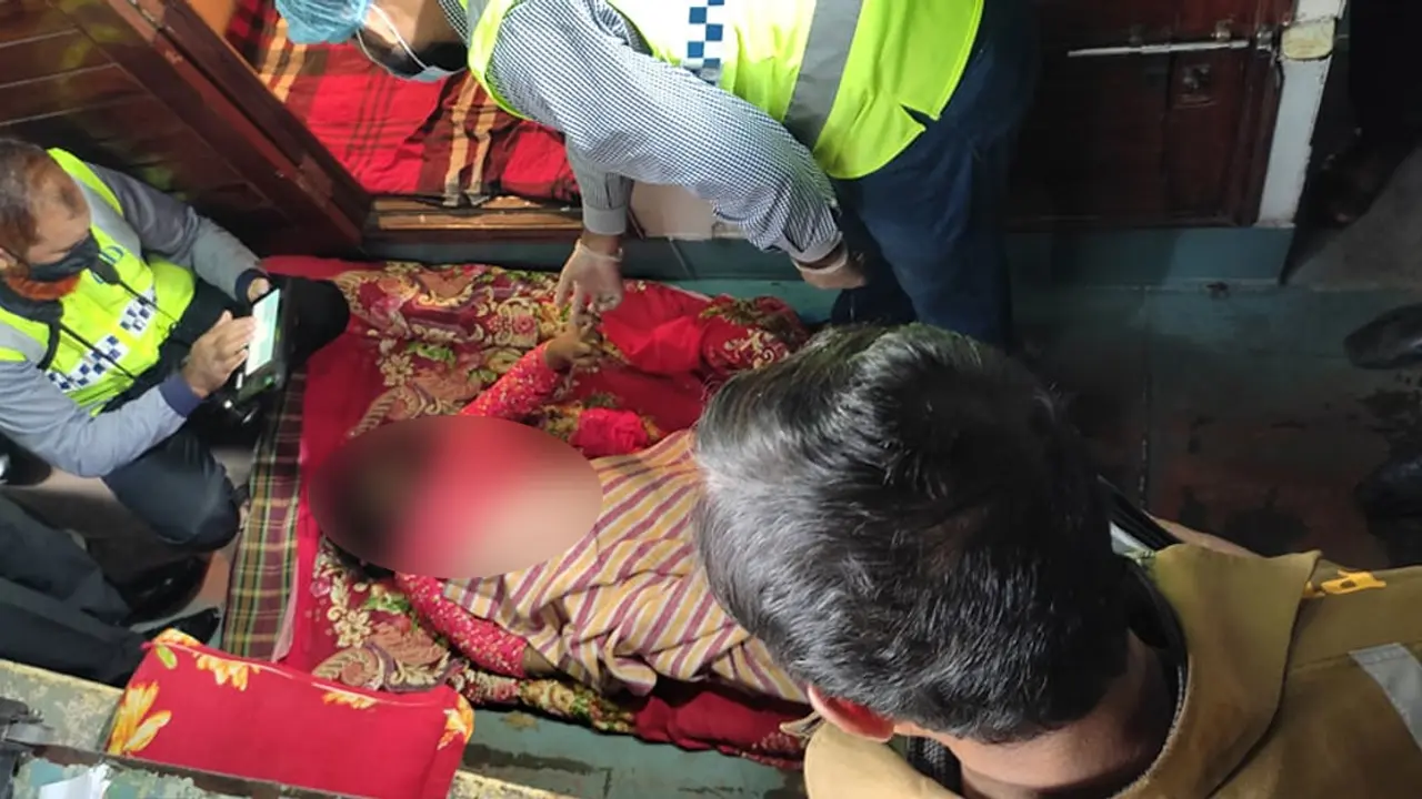 কুয়াকাটা-২ লঞ্চের তালাবদ্ধ কেবিন থেকে তরুণীর মরদেহ উদ্ধার