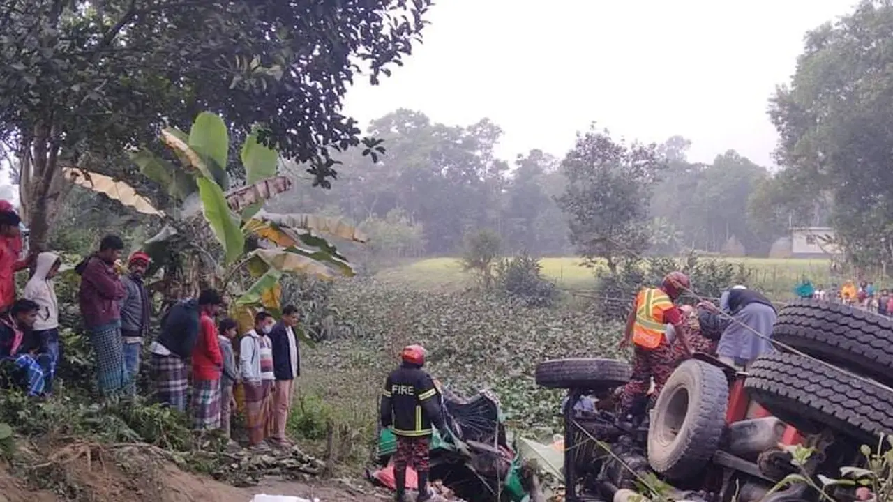 ব্রাহ্মণবাড়িয়ায় ত্রিমুখী সংঘর্ষে নিহত ২