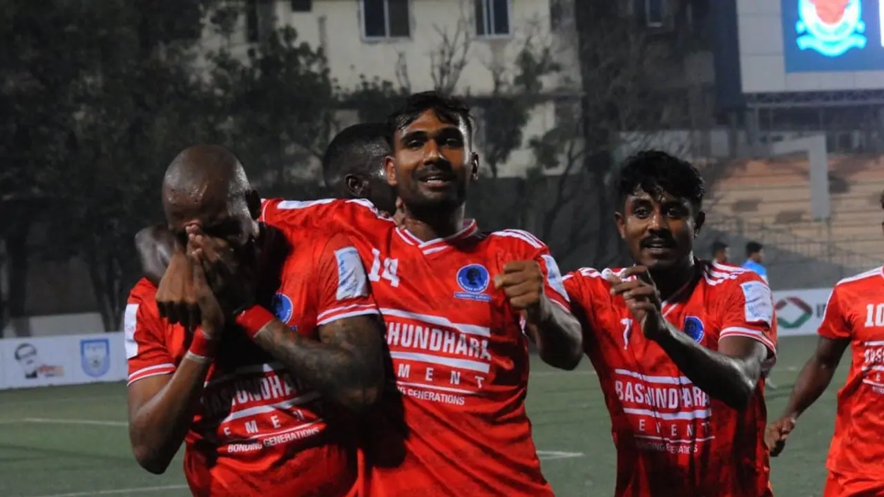 ব্রাজিলিয়ানের জোড়া গোলে সবার আগে কোয়ার্টারে শেখ রাসেল