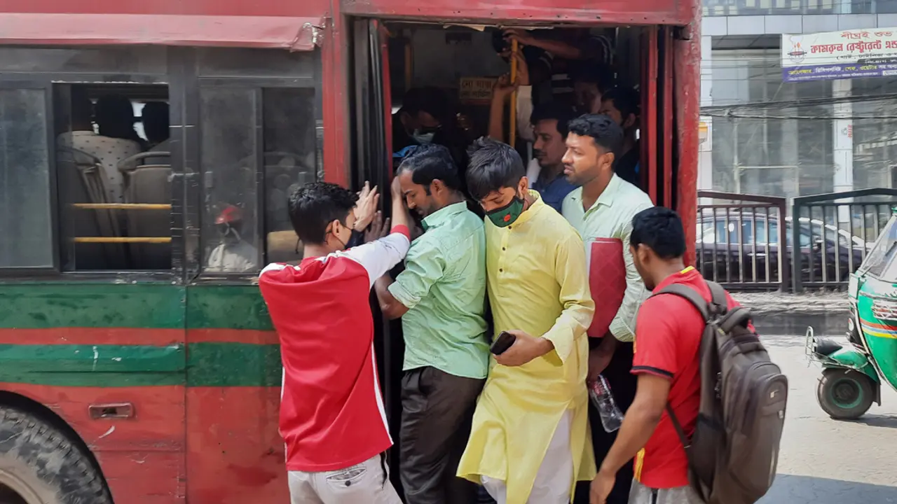 বিআরটিসি বাস যেন সোনার হরিণ