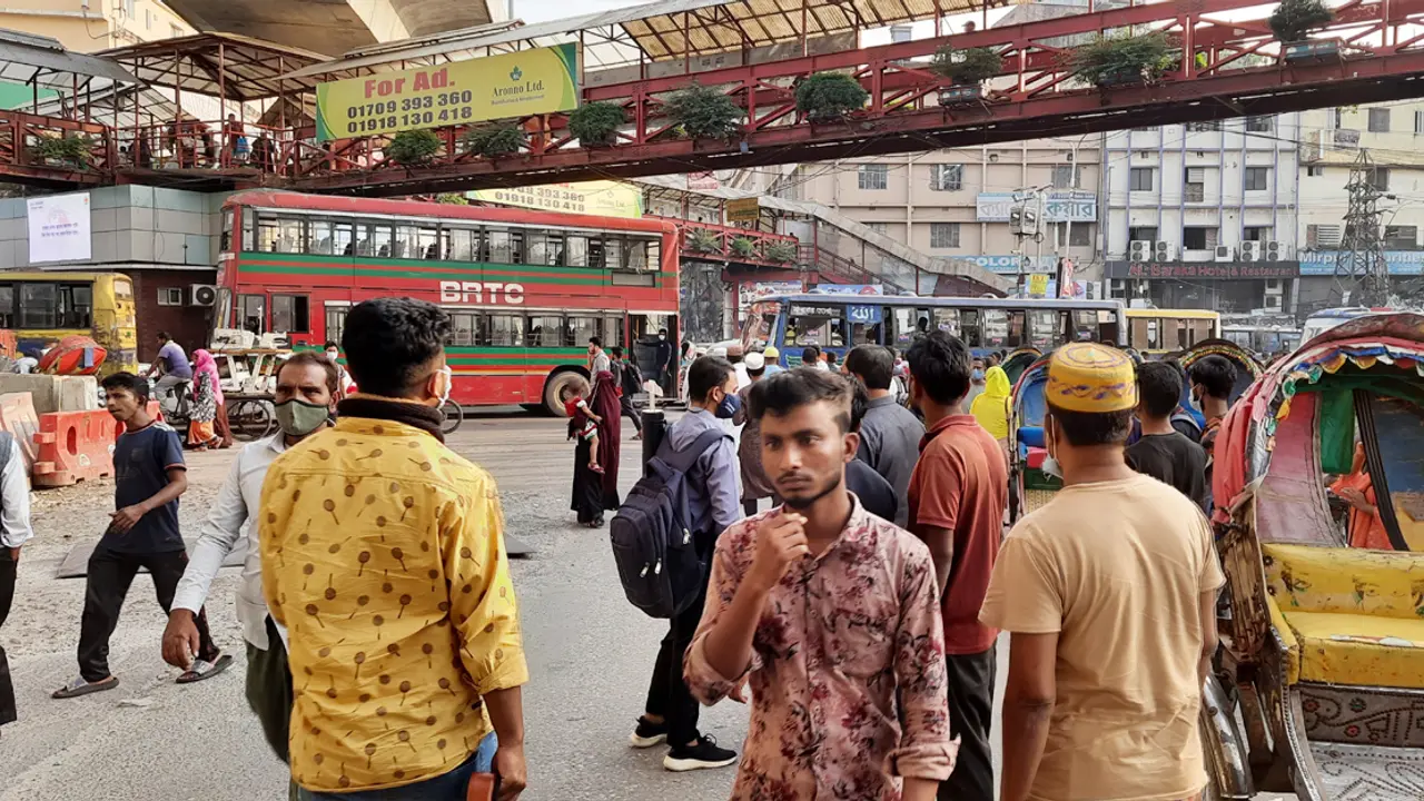 কী কারণে বাস বন্ধ জানেন না অধিকাংশ যাত্রী