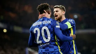 Chelsea thrash Juventus 4-0 to reach Champions League last 16