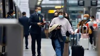 New COVID-19 records in US, UK, France as Omicron runs rampant