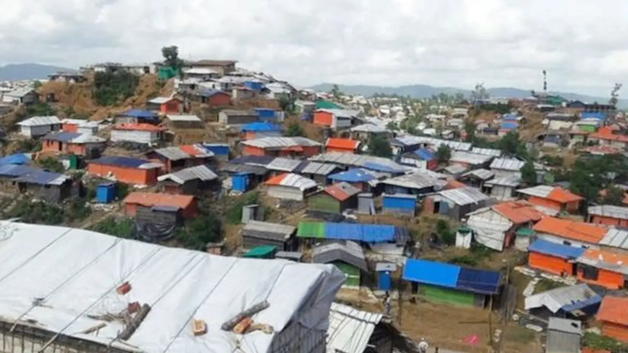 রোহিঙ্গা ক্যাম্পে স্ত্রীকে গলা কেটে হত্যা করলেন স্বামী