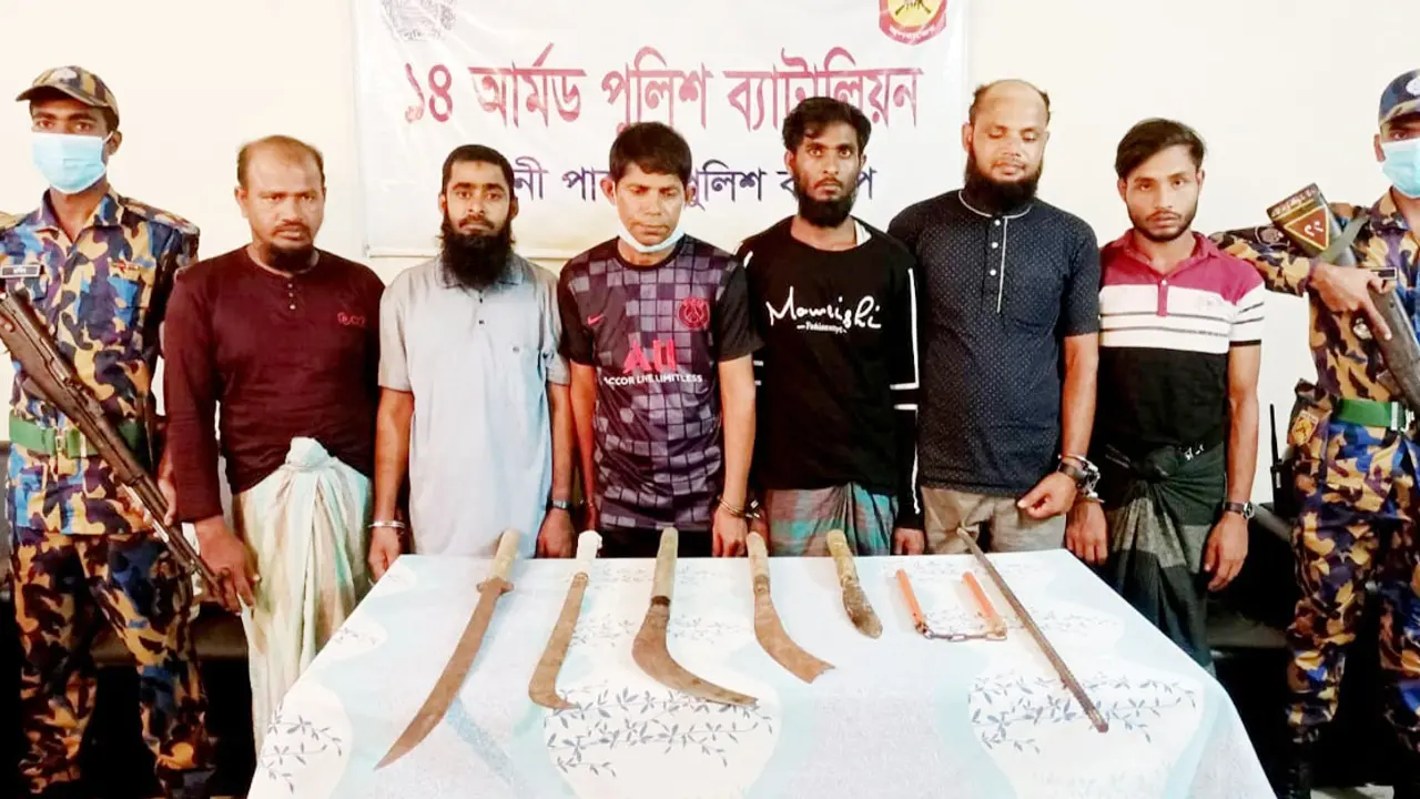 মুহিবুল্লাহ হত্যার পর ১৭২ রোহিঙ্গা গ্রেফতার