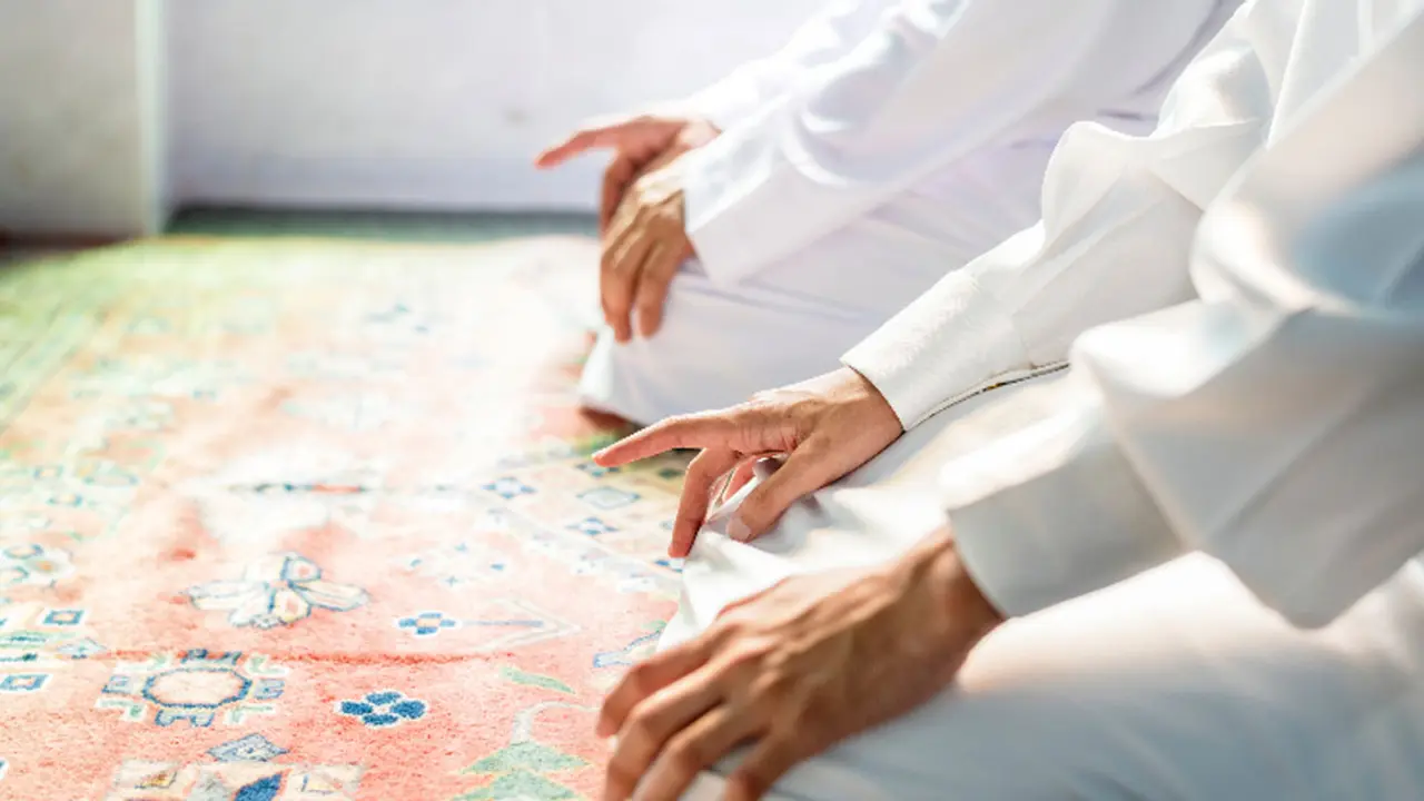 নামাজে দরুদ শরীফ পড়ার নিয়ম