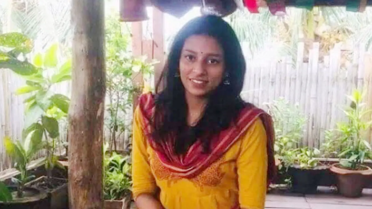 ঢাবি শিক্ষার্থীর মৃত্যু : পরিবারের দাবি হত্যা, স্বামী আটক
