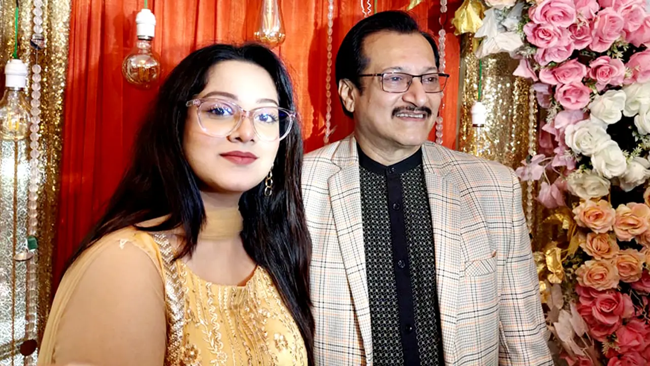 দীঘির কাছে ভোট চাইলেন তার বাবা