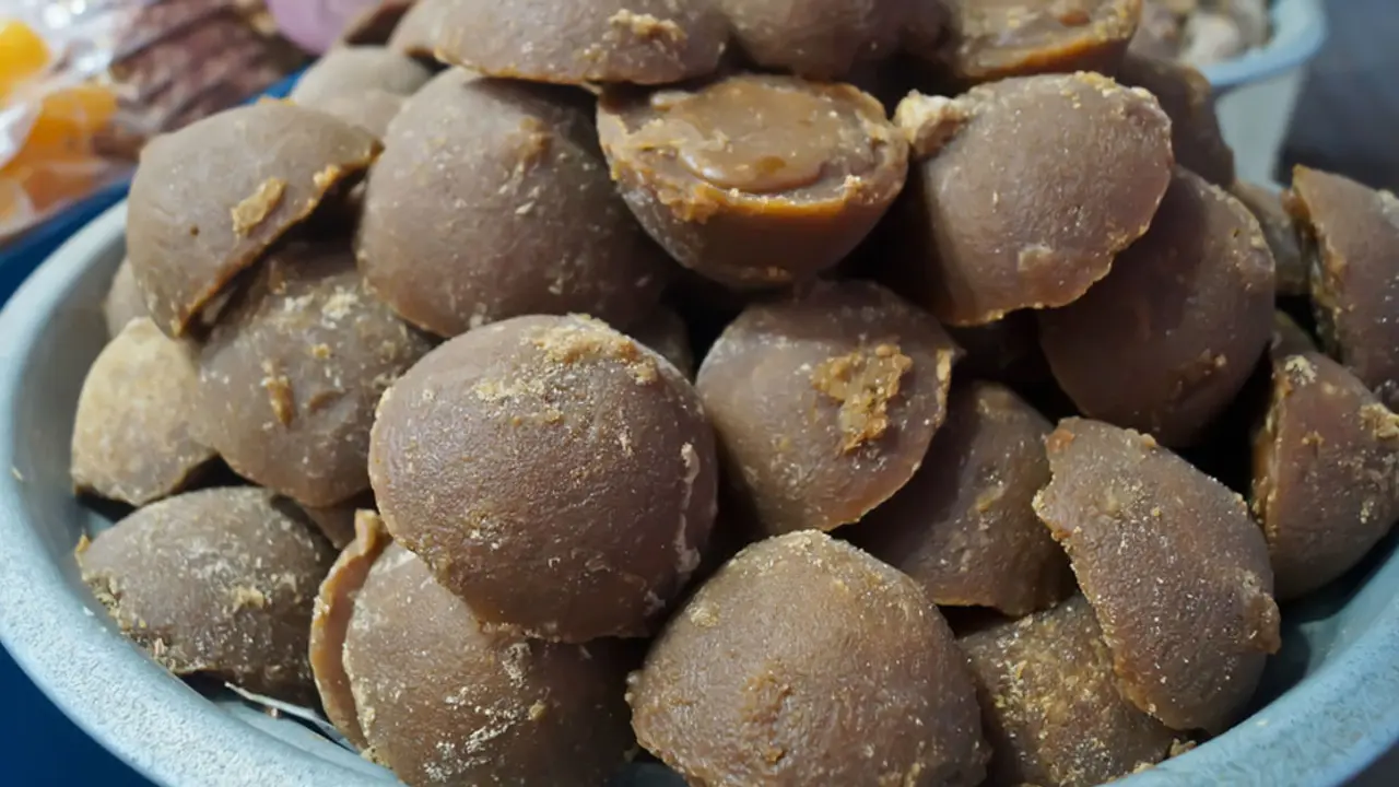 খেজুর গুড়ের উপকারিতা জেনে নিন