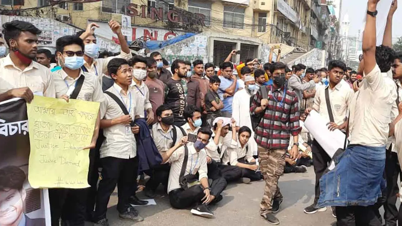 ‘উই ওয়ান্ট জাস্টিস’ স্লোগানে উত্তাল গুলিস্তান