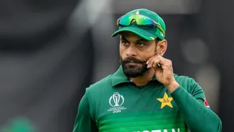 Pakistan’s ex-captain Hafeez retires from international cricket