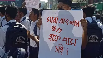 Students protest continues demanding ‘nationwide half bus fare’