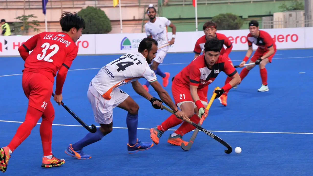 দুই গোলে এগিয়েও ড্র ভারতের, জেতেনি পাকিস্তানও