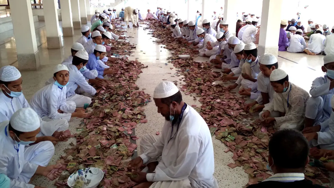 যেসব খাতে ব্যয় হয় পাগলা মসজিদের দানের টাকা