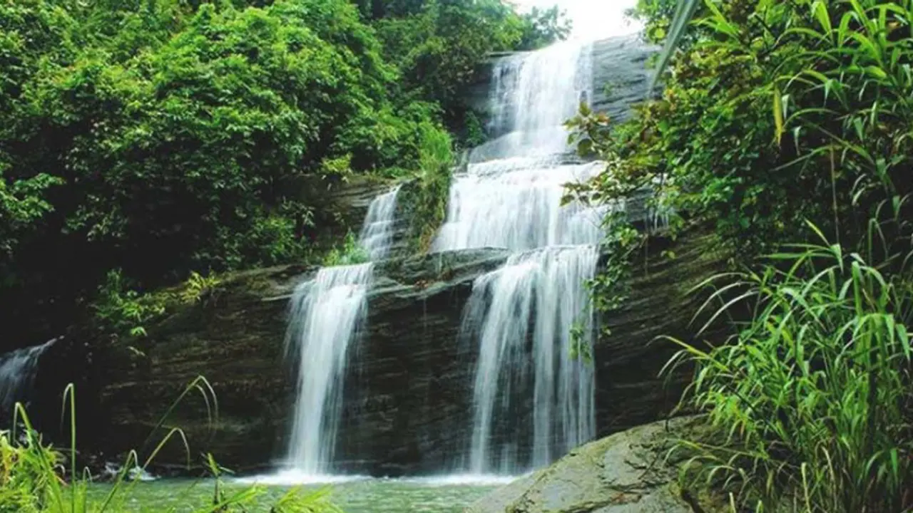 অপরূপা ‘ঝর্ণা রাণী’ খৈয়াছড়া