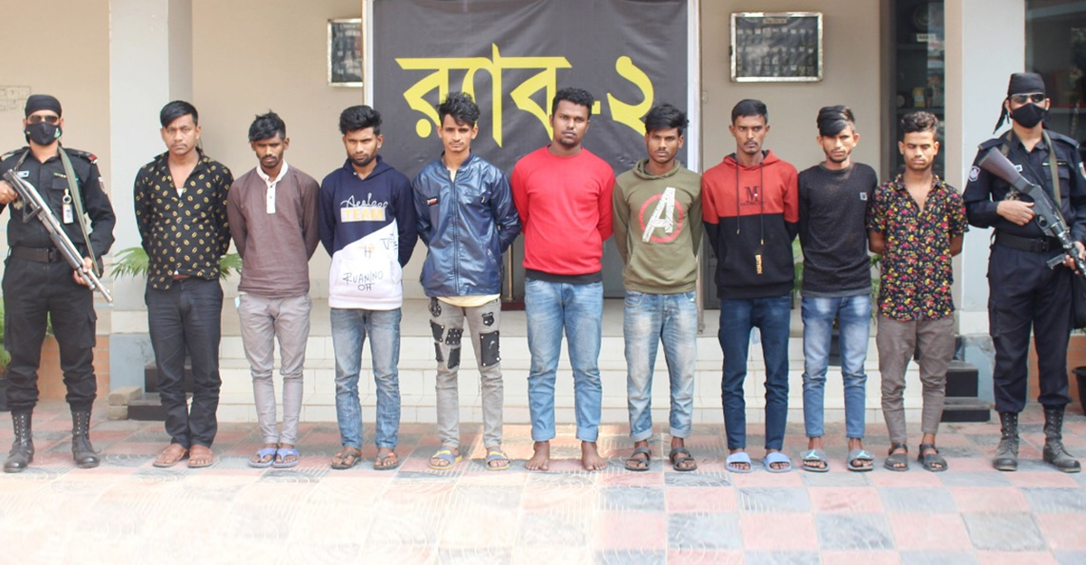 মোহাম্মদপুরে ‘লও ঠেলা’ গ্যাংয়ের মূলহোতাসহ আটক ৯