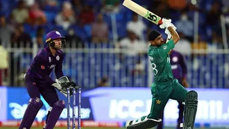 Pakistan hammer Scotland to top group