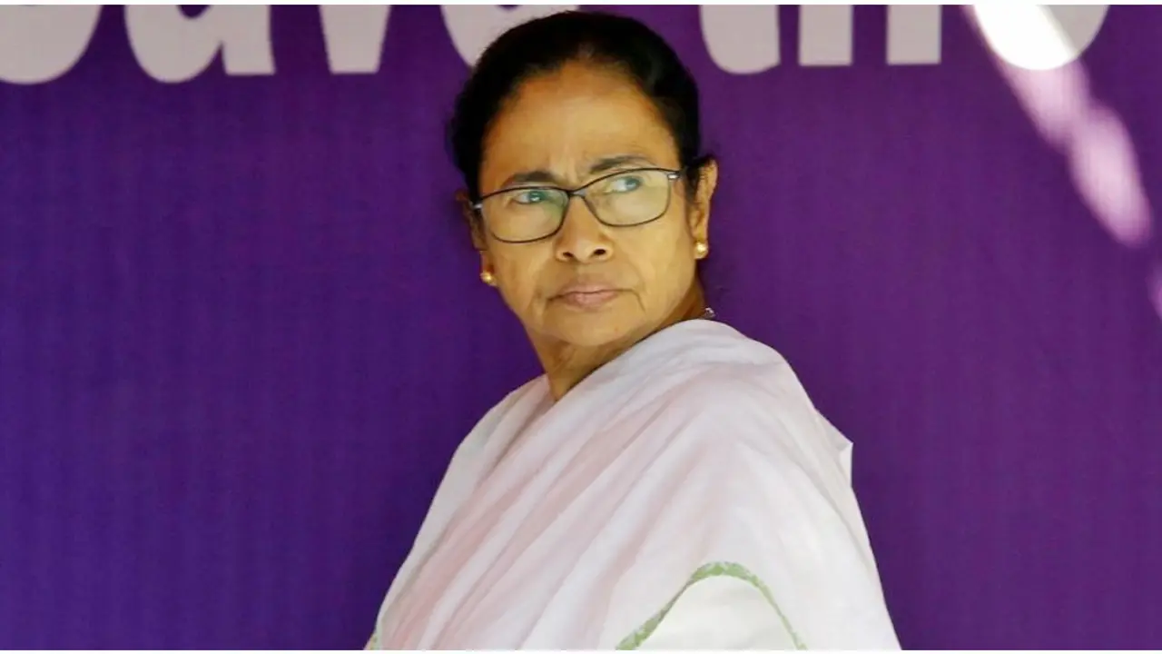ভবানীপুরে মমতার ভাগ্য নির্ধারণ রোববার