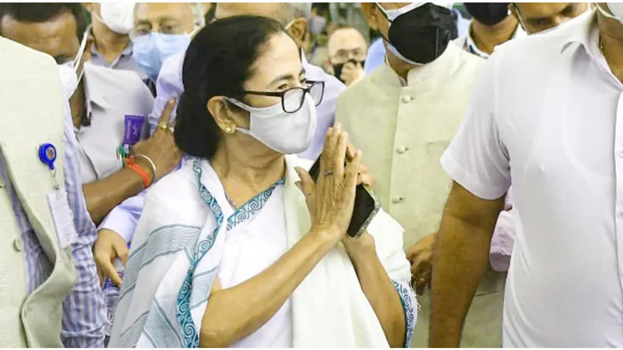 ‘দুই আঙুলে নয়, তিন আঙুলে জয়ের চিহ্ন দেখাবো’
