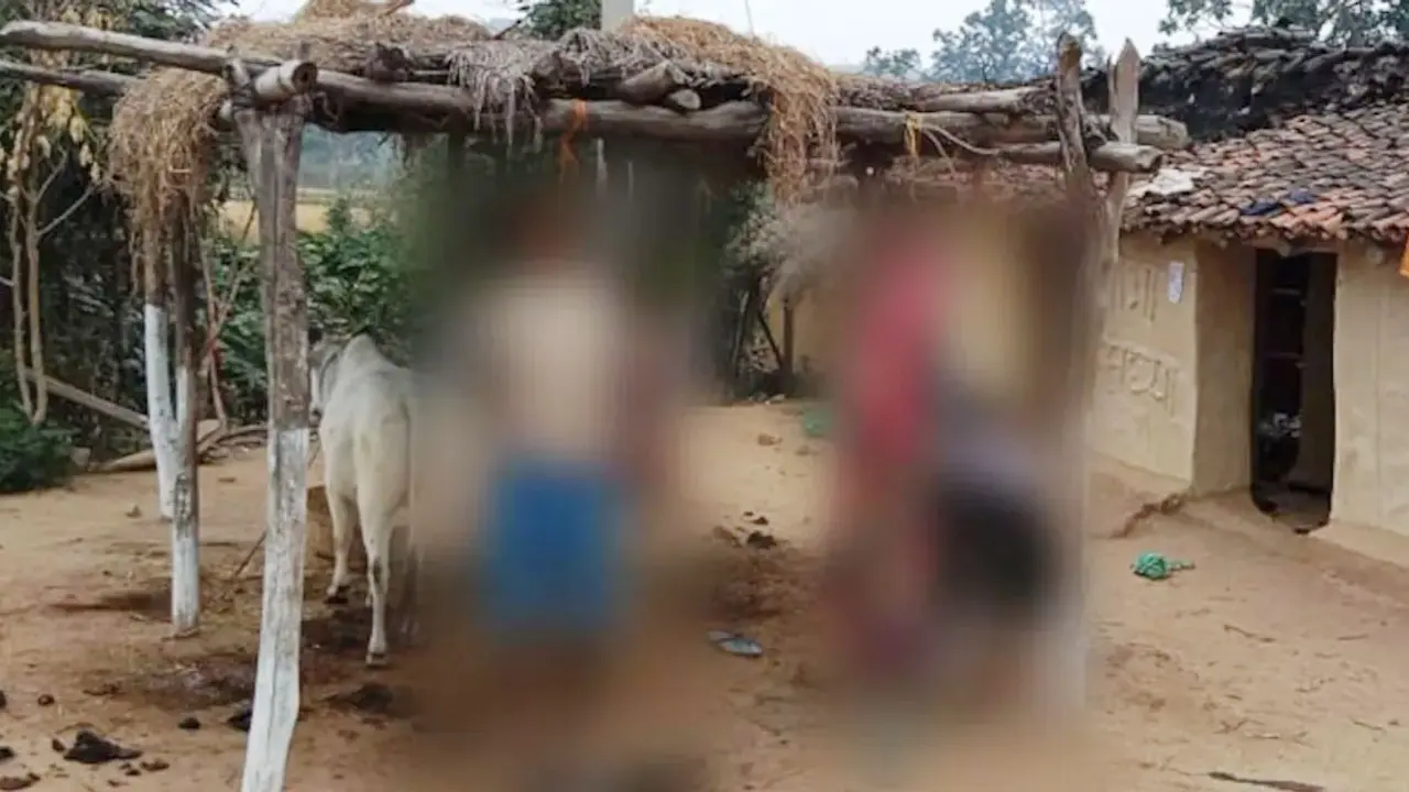 পুলিশের চর সন্দেহে ৪ জনকে হত্যা, মরদেহ রাখা হলো ঝুলিয়ে