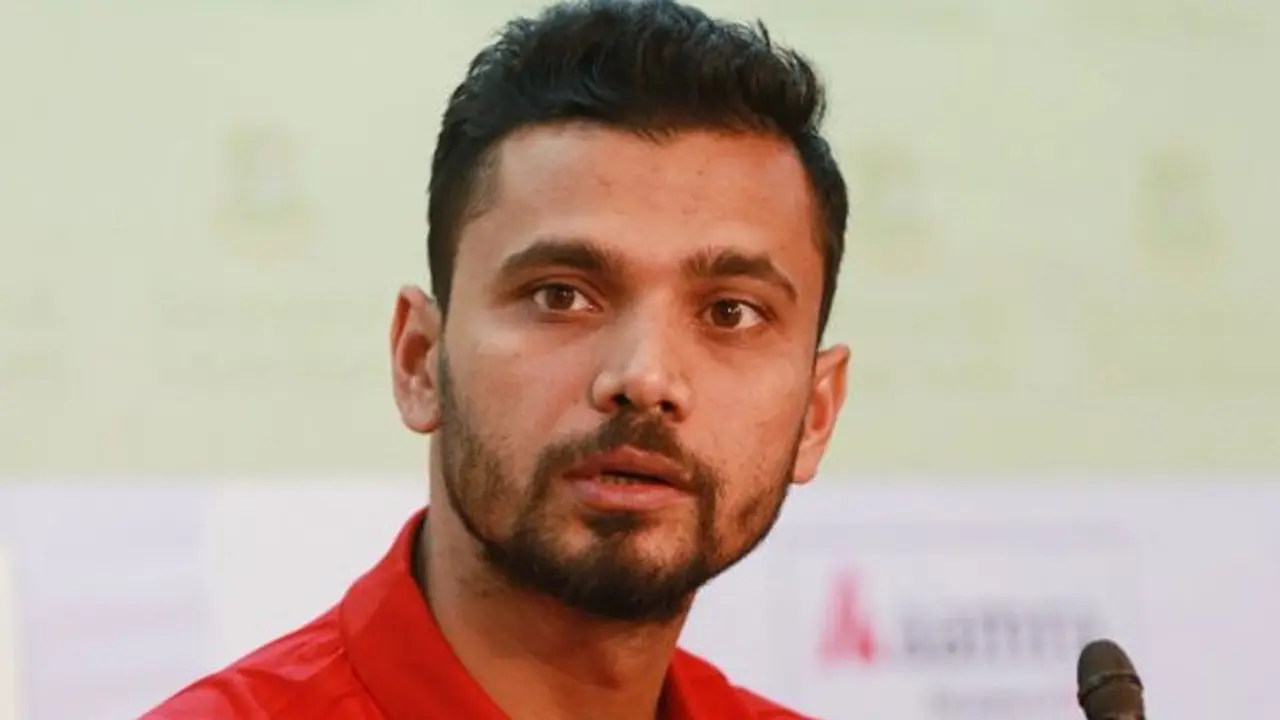 মনে হয়েছিল আকাশটা ভেঙে পড়েছে : মাশরাফি