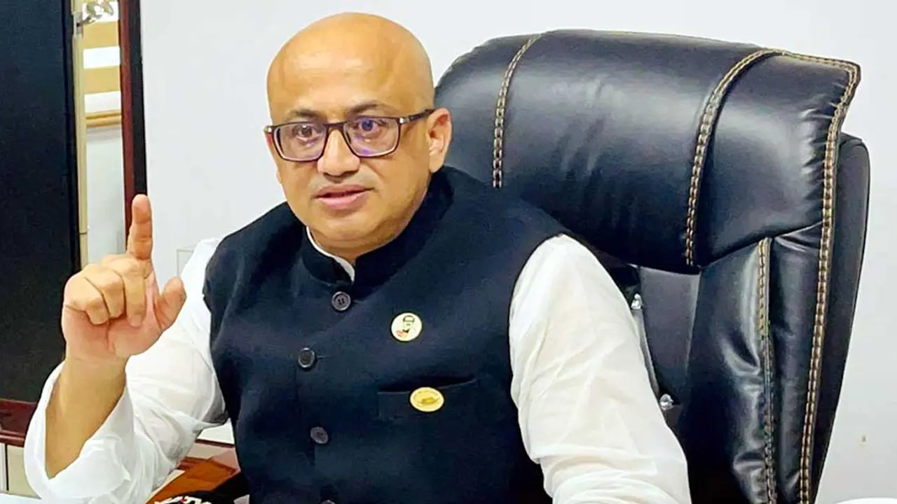 আসেননি সচিবালয়ে, দিনভর ধরেননি ফোন