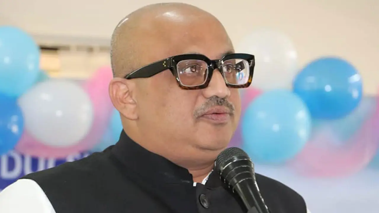 দুপুরেই ঢাকা ছাড়েন মুরাদ