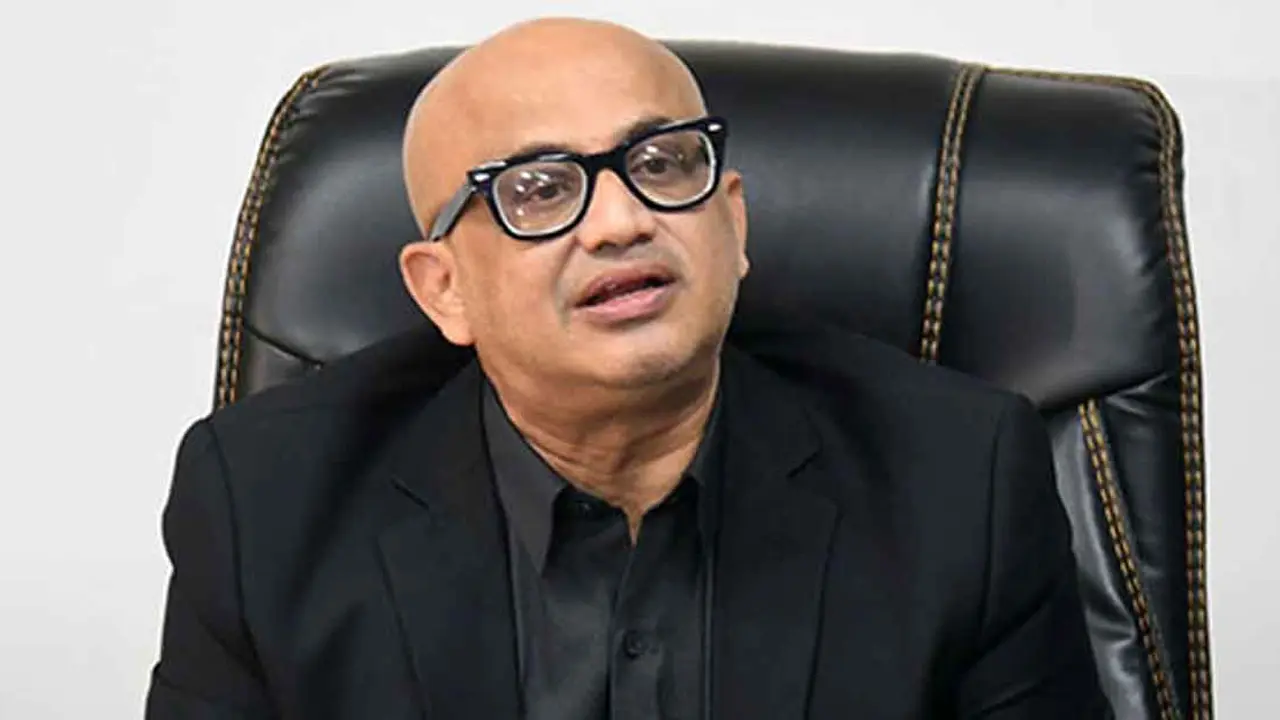 ঢাবি ছাত্রীদের নিয়ে কী বলেছিলেন ডা. মুরাদ