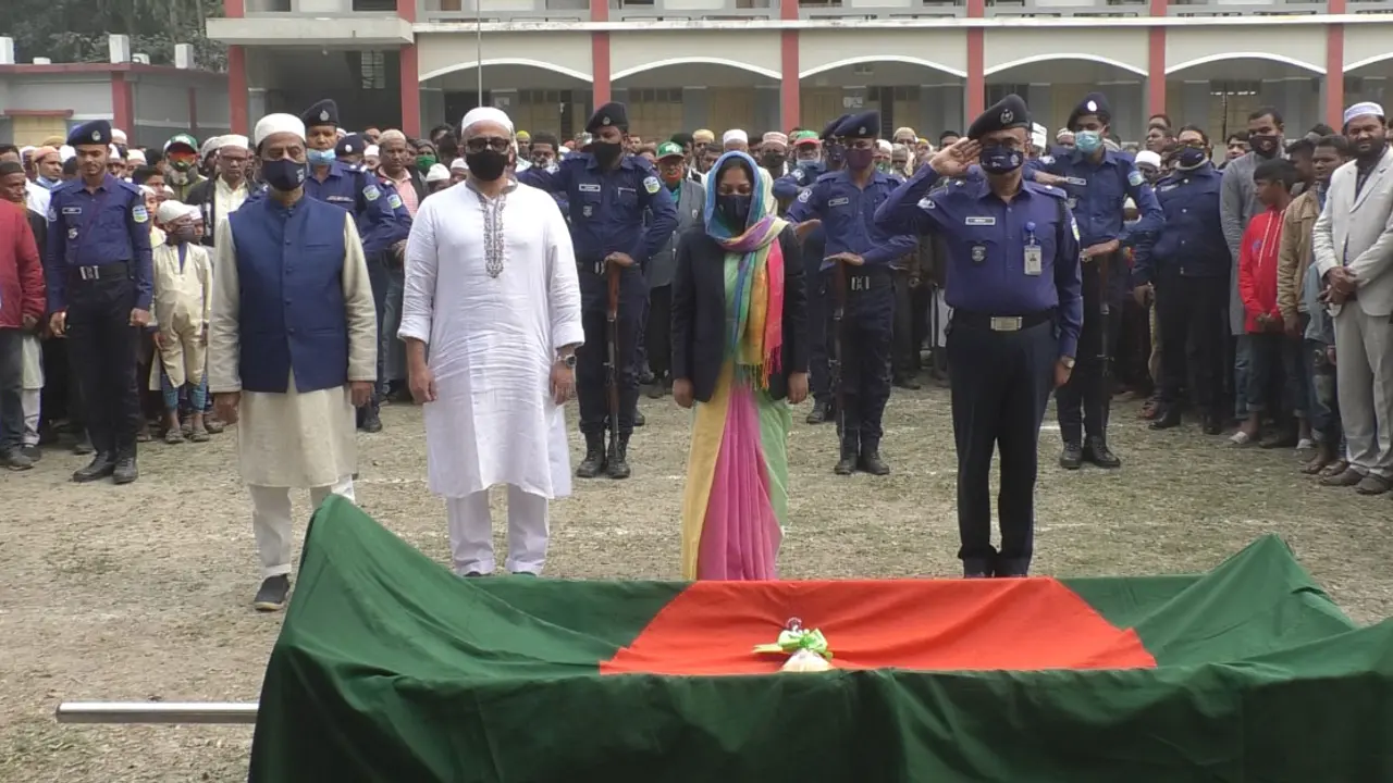 জানাজায় অংশ নিতে সরিষাবাড়িতে ডা. মুরাদ