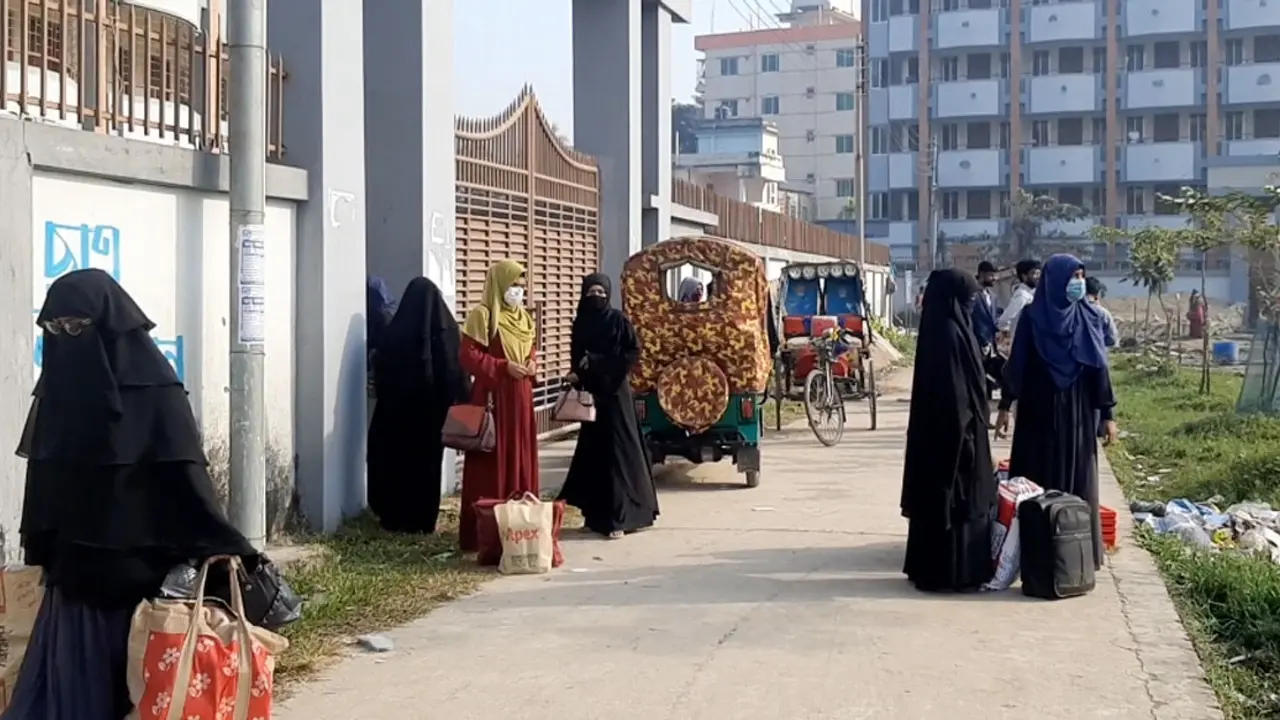 থমথমে আনন্দমোহন কলেজ, হল ছাড়ল শিক্ষার্থীরা