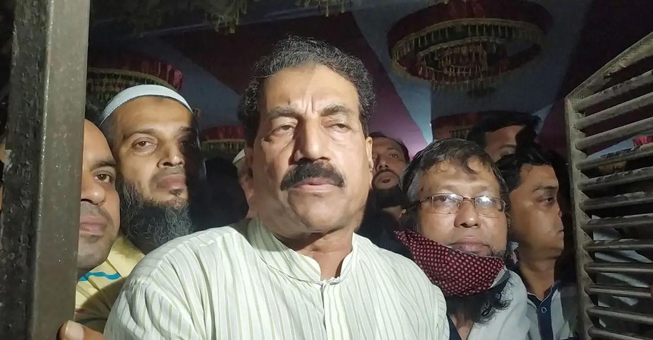 বাইরে পুলিশ, ভেতরে বিএনপির ৫ শতাধিক নেতাকর্মী অবরুদ্ধ