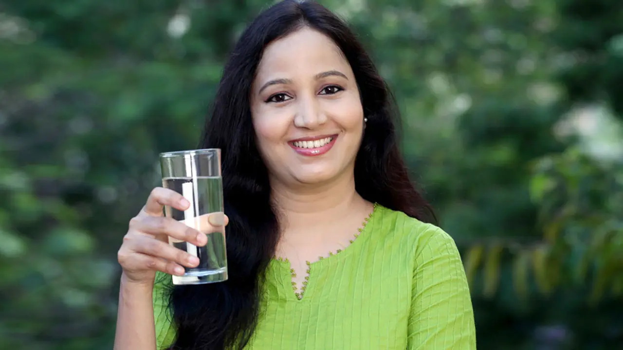 পানি পানের সময় যে ৫ ভুল করবেন না