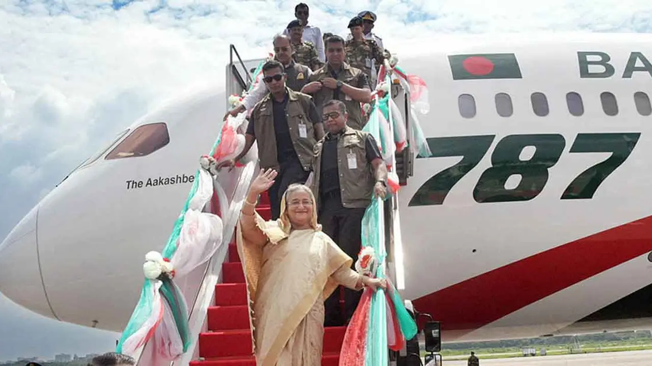 মালদ্বীপের উদ্দেশে ঢাকা ছেড়েছেন প্রধানমন্ত্রী