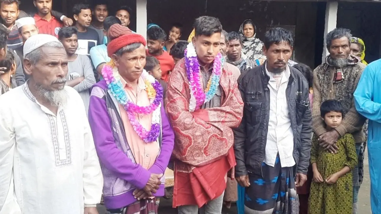 ৩০ বছর পর বাড়িতে ফিরলেন সফিউল