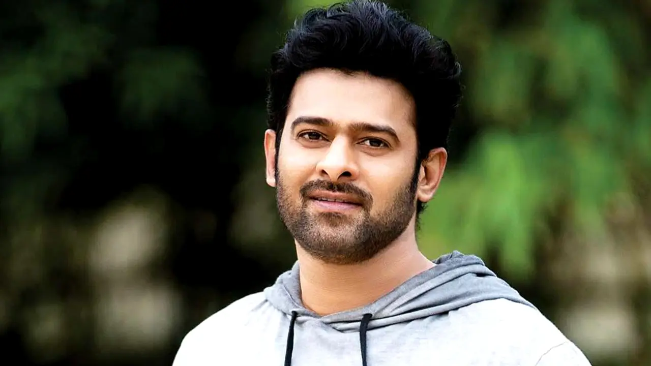 বন্যার্তদের জন্য কোটি টাকা দিলেন প্রভাস