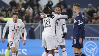 Neymar strikes twice as PSG hold on to beat Bordeaux