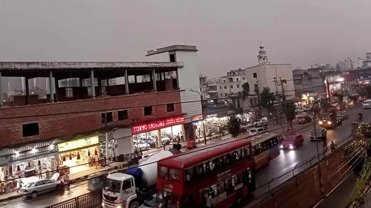 রাজধানীতে স্বস্তির বৃষ্টি