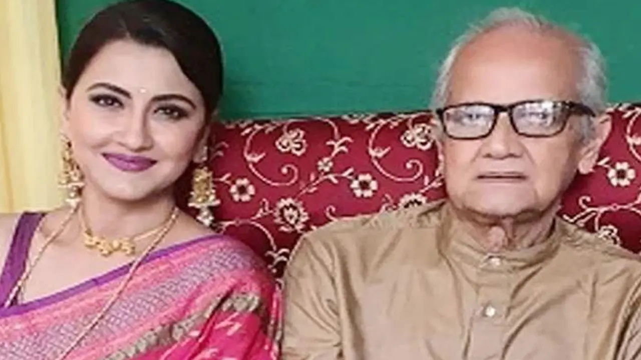 বাবা হারালেন অভিনেত্রী রচনা ব্যানার্জি