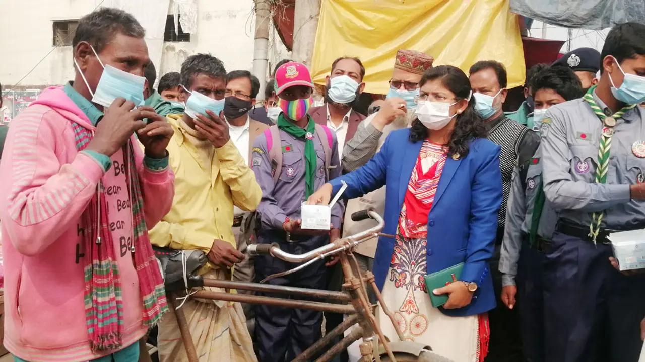 রংপুরে মাঠে নেমেছে প্রশাসন, বিধিনিষেধ অমান্যে কঠোর ব্যবস্থা