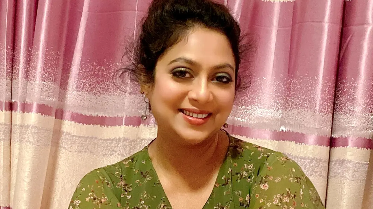দেশে ফিরছেন শাবনূর, ফিরবেন অভিনয়েও!