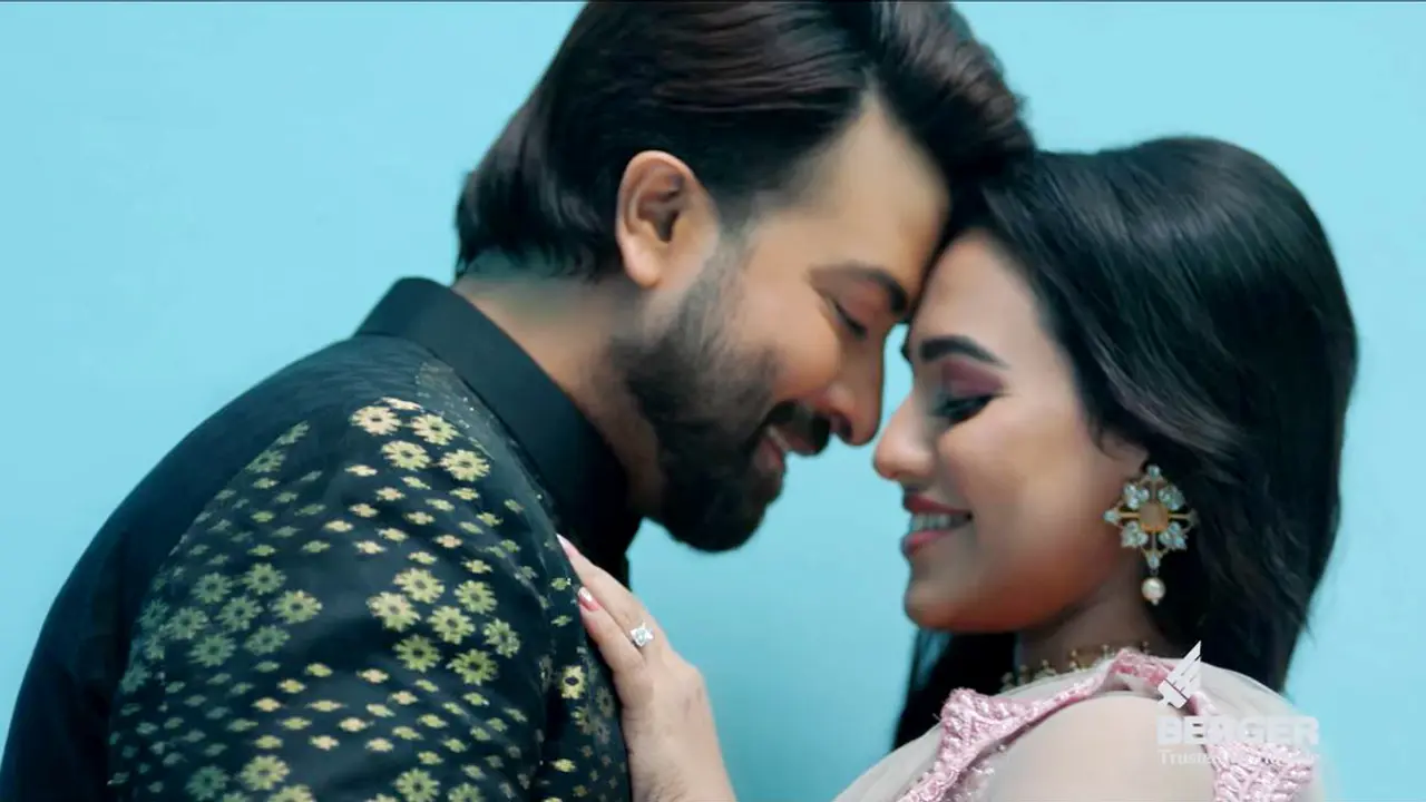 শাকিব-ফারিয়ার মিষ্টি দাম্পত্যে মুগ্ধ ভক্তরা!