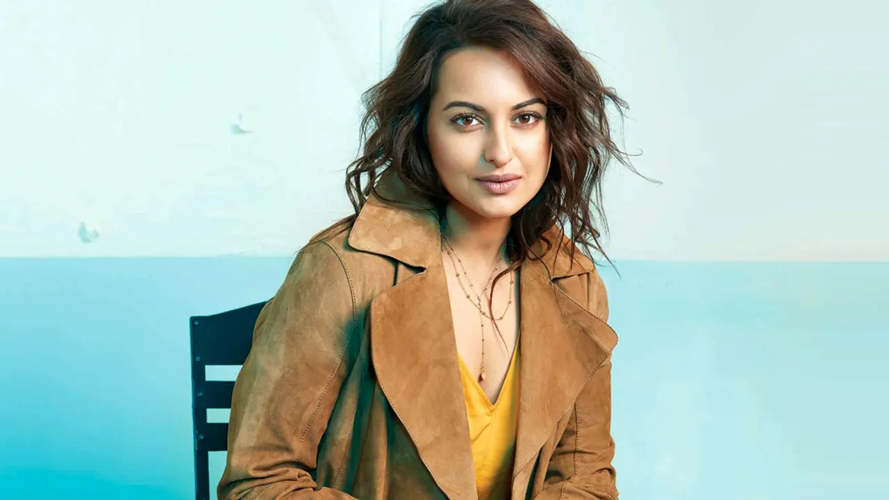বিয়ের প্রশ্ন করতেই সোনাক্ষী কেন করোনার কথা বললেন?