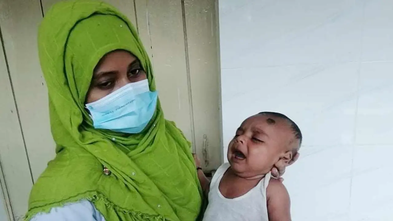হাসপাতালে শিশু রেখে পালালেন মা পরিচয় দেওয়া নারী