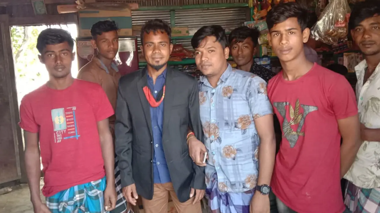 চেয়ারম্যান পদে মনোনয়ন কিনলেন ঝুমন দাস