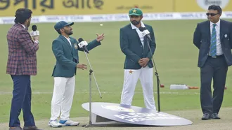 Joy makes debut as Pakistan opt to bat