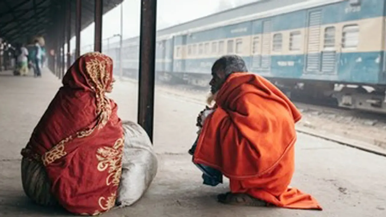 শীতার্তদের সহযোগিতা করলে যে সওয়াব পাবেন