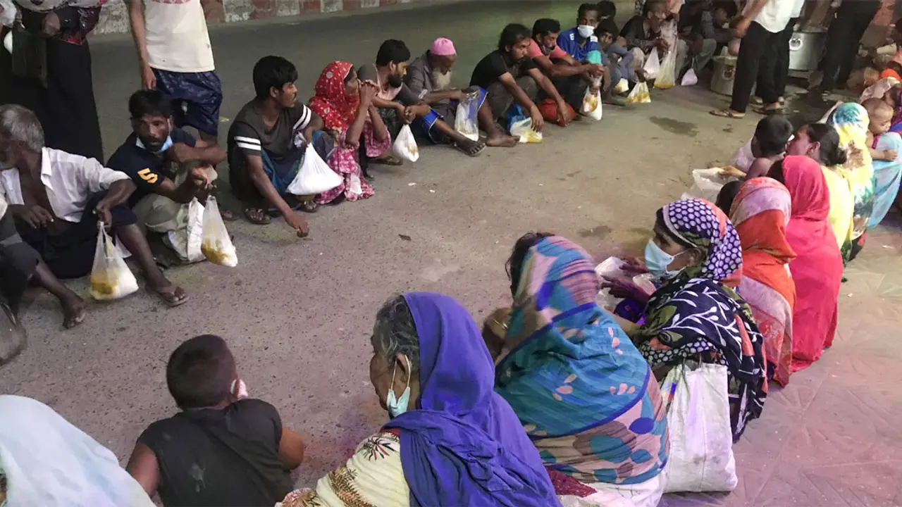 ২৫০ অসহায় মানুষের রাতের ভরসা আকবরিয়া হোটেল